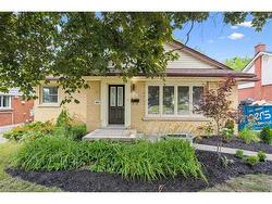 56 Dover Street Waterloo, ON N2J 1Z1