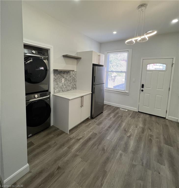 44 Madison Avenue, Hamilton, ON - Indoor