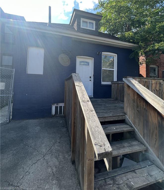 44 Madison Avenue, Hamilton, ON - Outdoor