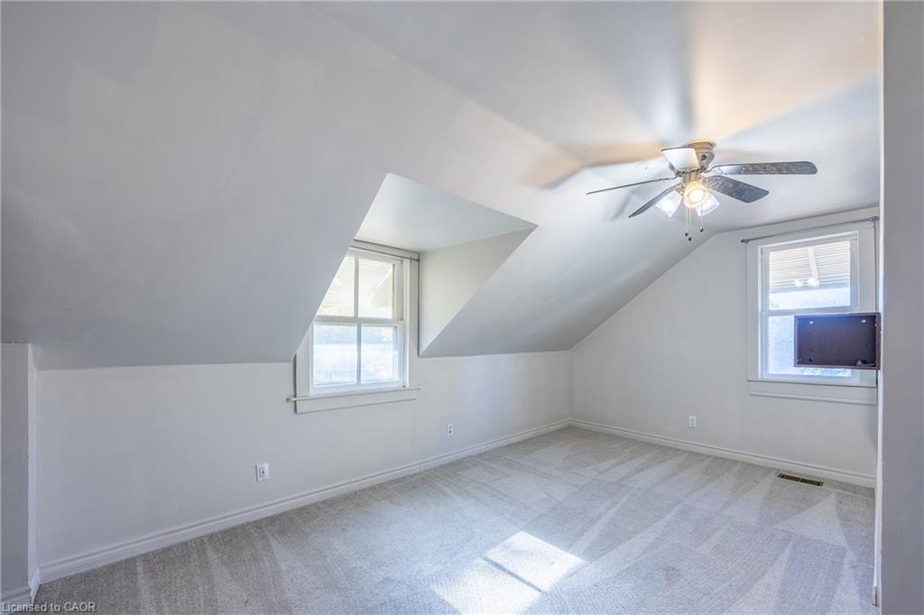 17 Mechanic Street W, Waterford, ON - Indoor Photo Showing Other Room