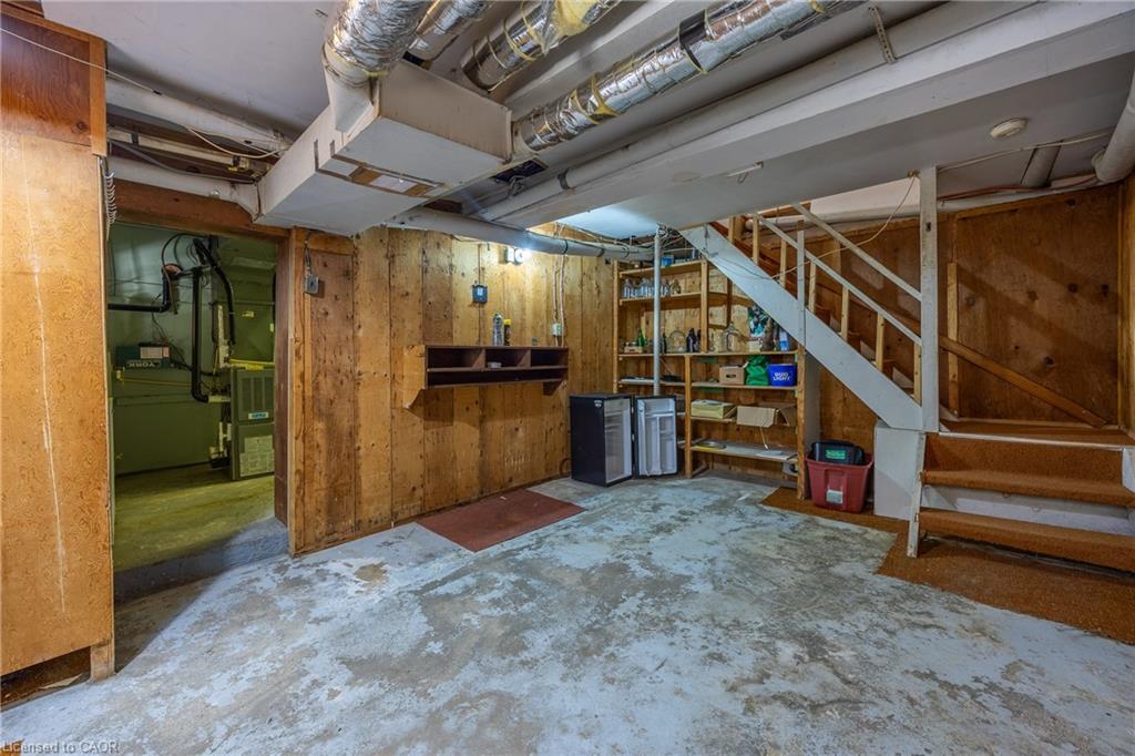 17 Mechanic Street W, Waterford, ON - Indoor