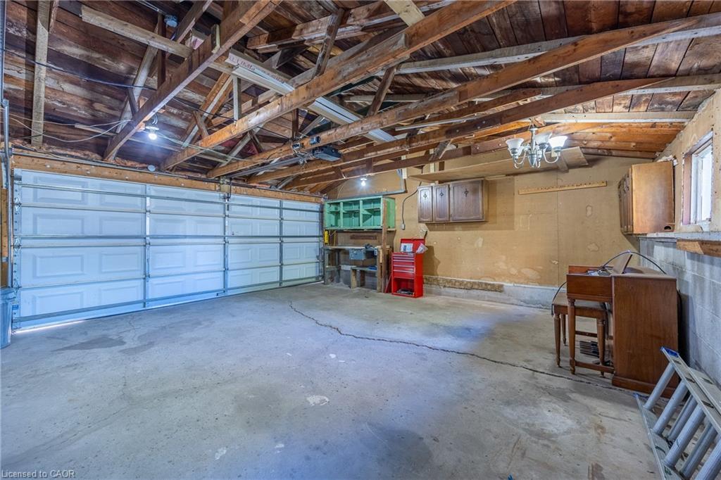 17 Mechanic Street W, Waterford, ON - Indoor Photo Showing Garage