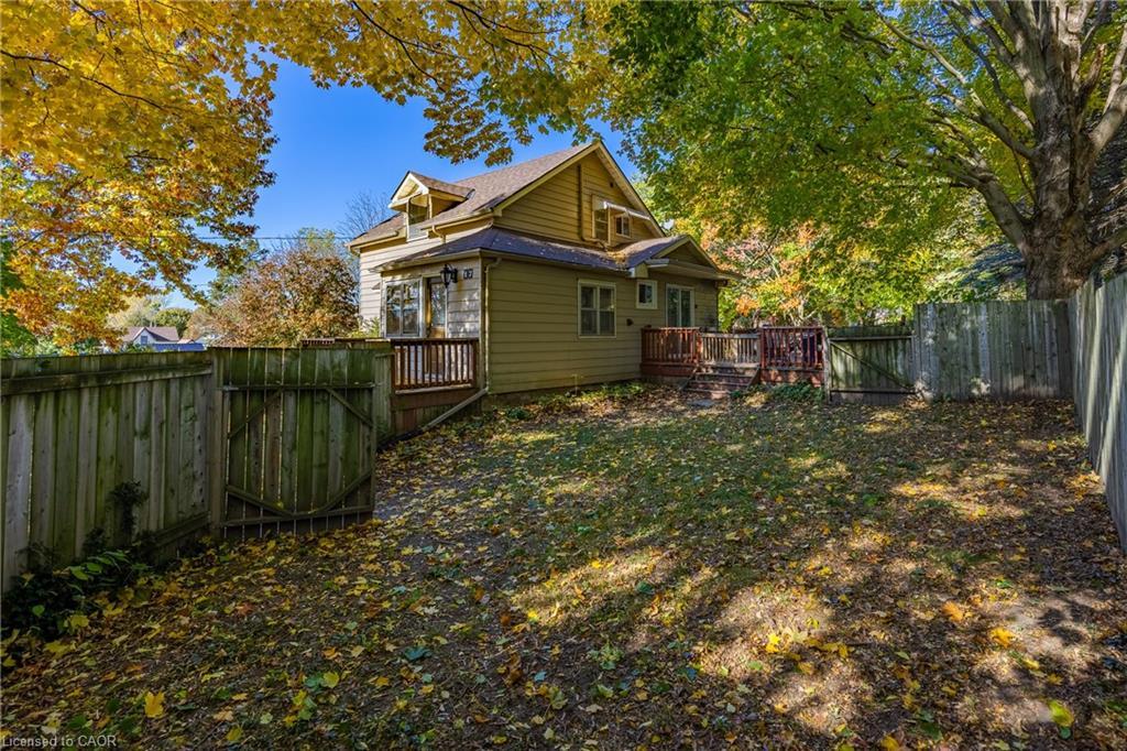 17 Mechanic Street W, Waterford, ON - Outdoor