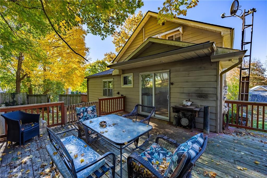 17 Mechanic Street W, Waterford, ON - Outdoor With Deck Patio Veranda With Exterior