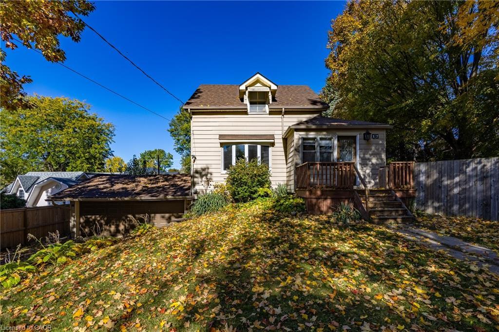17 Mechanic Street W, Waterford, ON - Outdoor