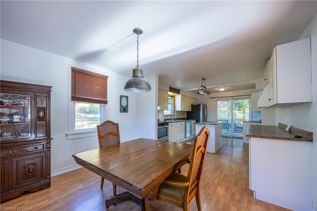 17 Mechanic Street W, Waterford, ON - Indoor Photo Showing Dining Room