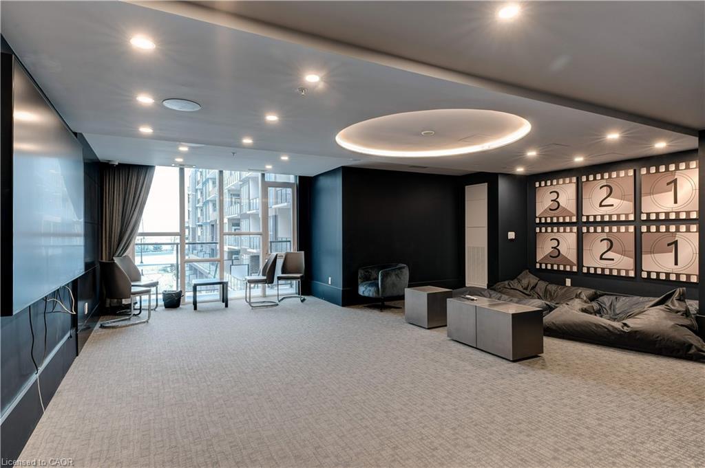 804-16 Concord Place, Grimsby, ON - Indoor Photo Showing Other Room