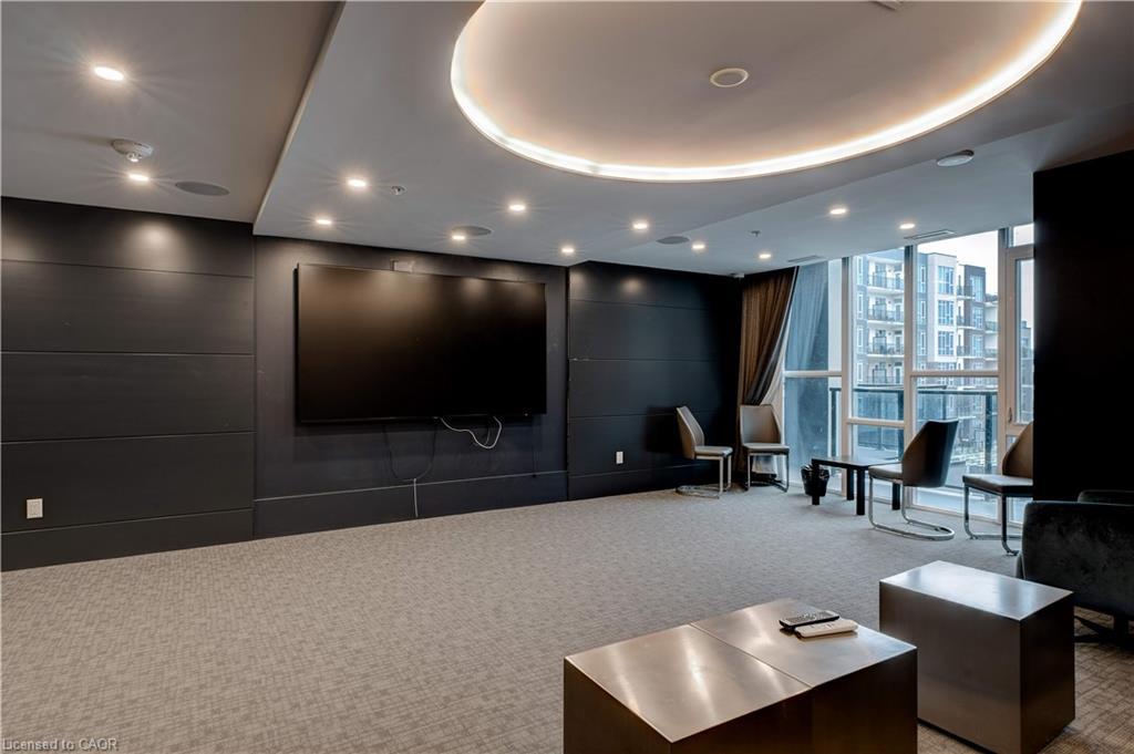 804-16 Concord Place, Grimsby, ON - Indoor Photo Showing Other Room