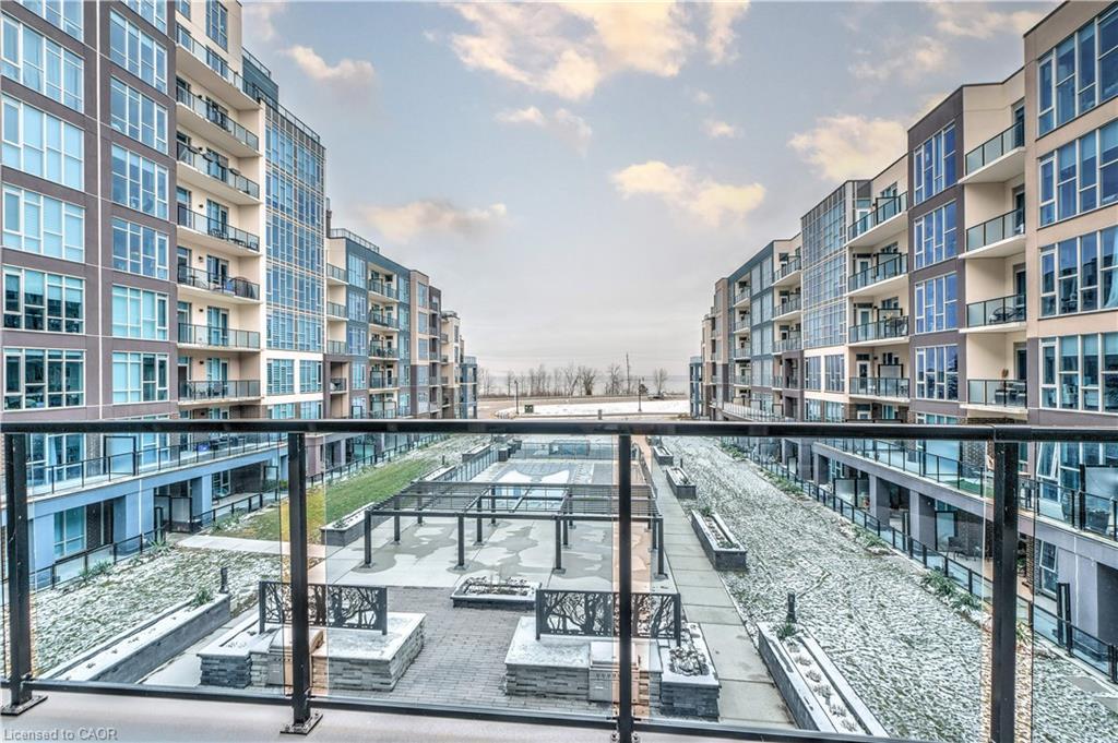 804-16 Concord Place, Grimsby, ON - Outdoor