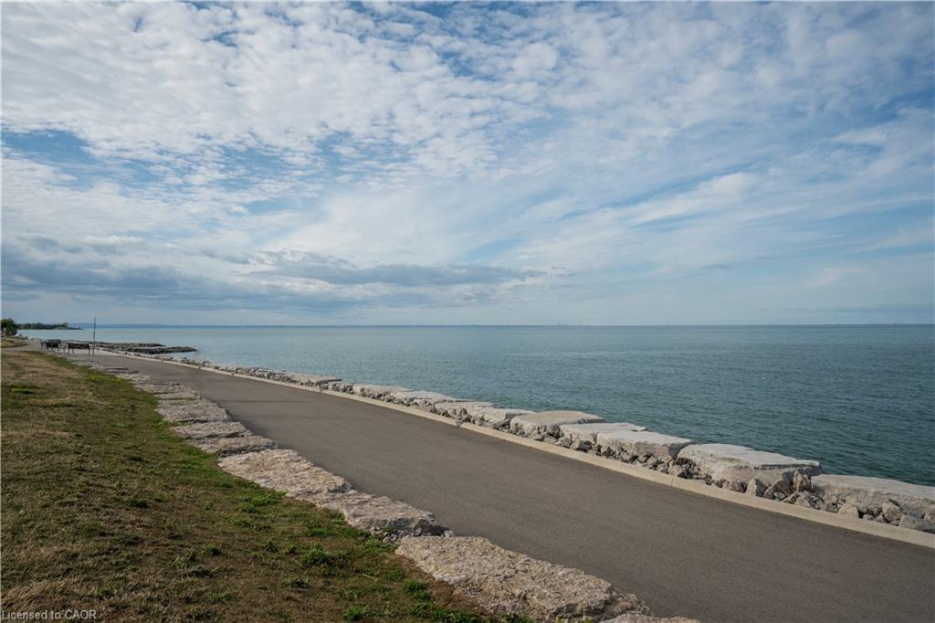 804-16 Concord Place, Grimsby, ON - Outdoor With Body Of Water With View