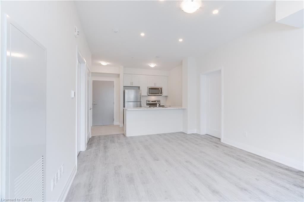 804-16 Concord Place, Grimsby, ON - Indoor