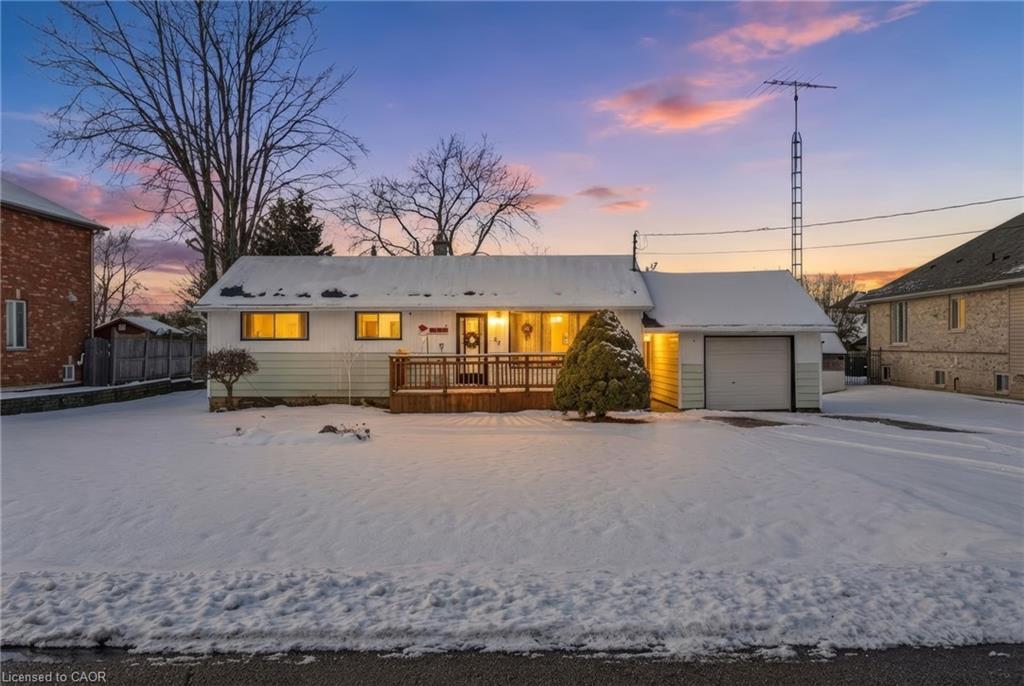 29 Leckie Avenue, Stoney Creek, ON - Outdoor