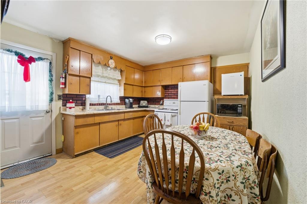 29 Leckie Avenue, Stoney Creek, ON - Indoor