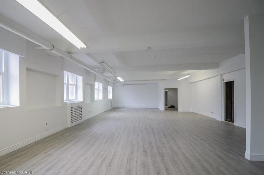 Lower-231 Bay Street N, Hamilton, ON