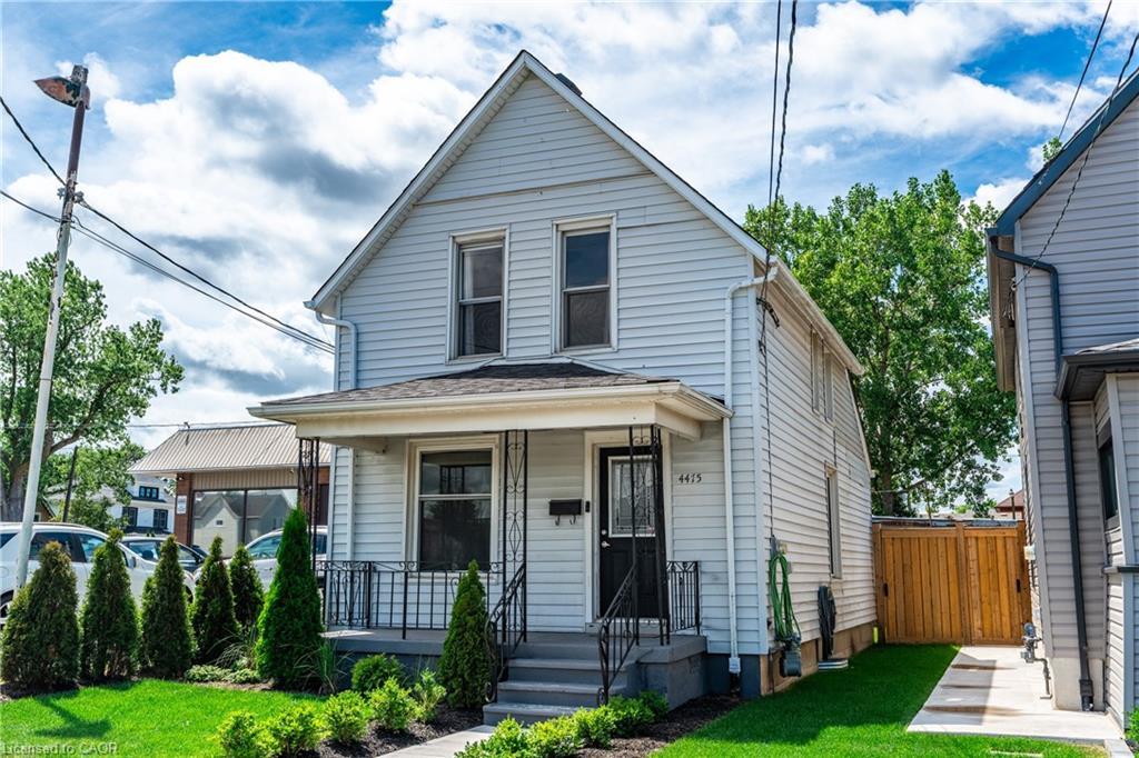 4475 First Avenue, Niagara Falls, ON - Outdoor With Deck Patio Veranda
