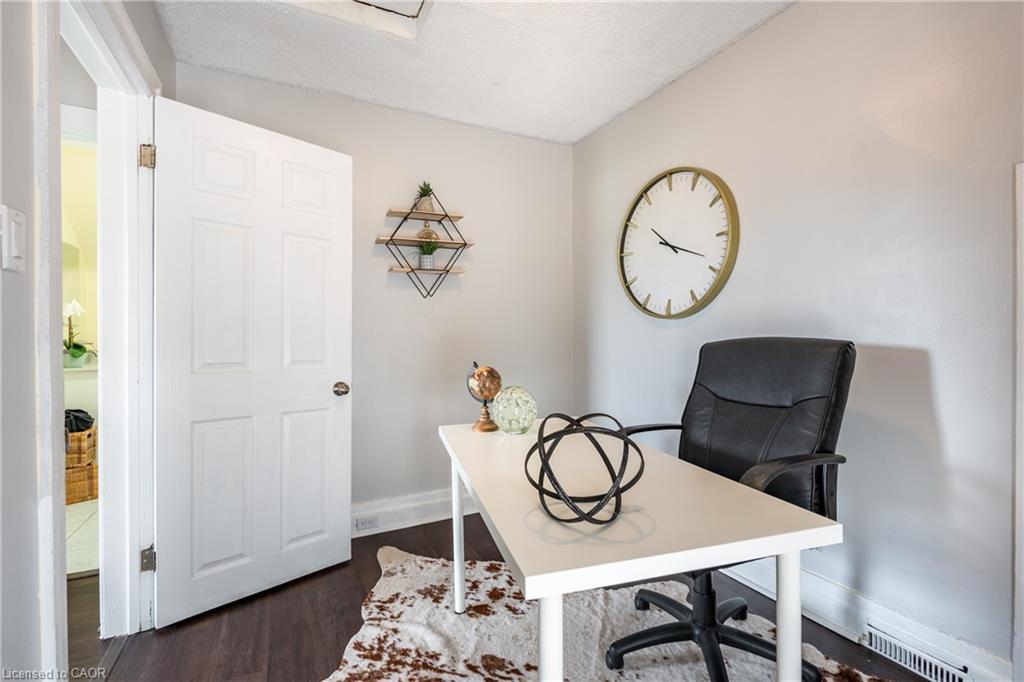 4475 First Avenue, Niagara Falls, ON - Indoor