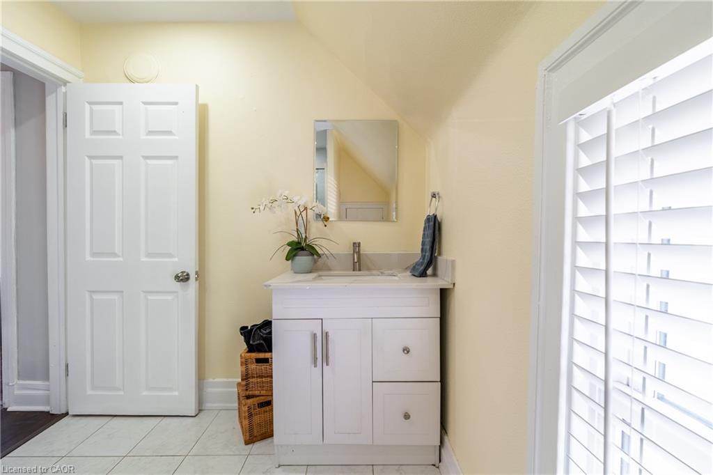 4475 First Avenue, Niagara Falls, ON - Indoor Photo Showing Bathroom
