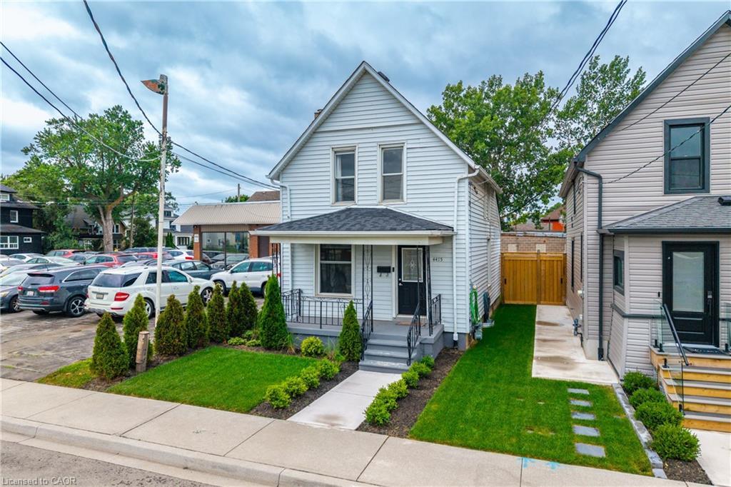 4475 First Avenue, Niagara Falls, ON - Outdoor With Facade