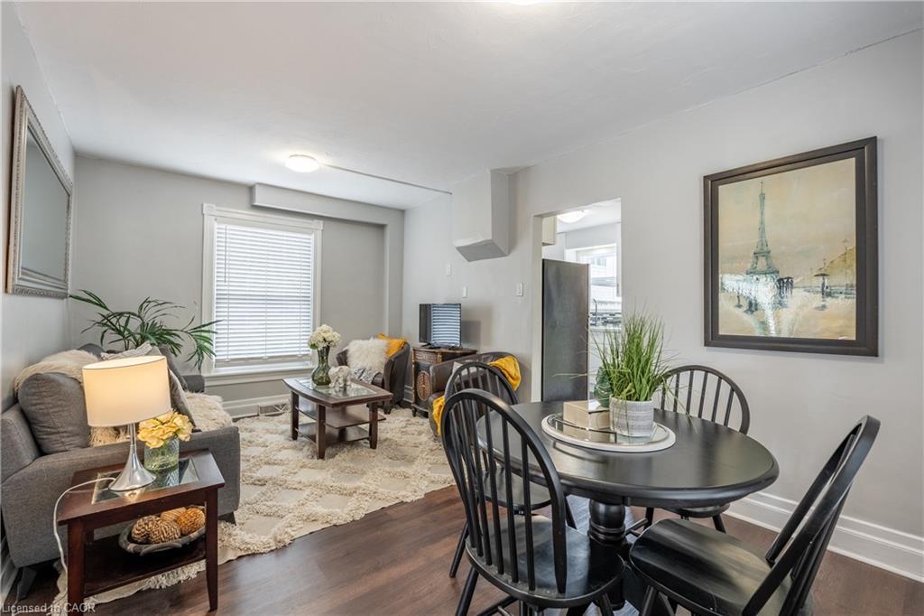 4475 First Avenue, Niagara Falls, ON - Indoor Photo Showing Dining Room