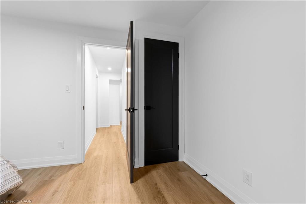 9 Ford Street, Hamilton, ON - Indoor