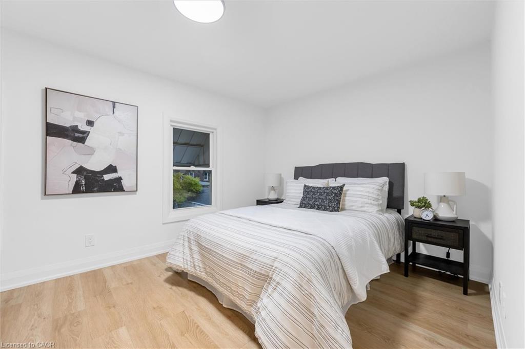 9 Ford Street, Hamilton, ON - Indoor Photo Showing Bedroom