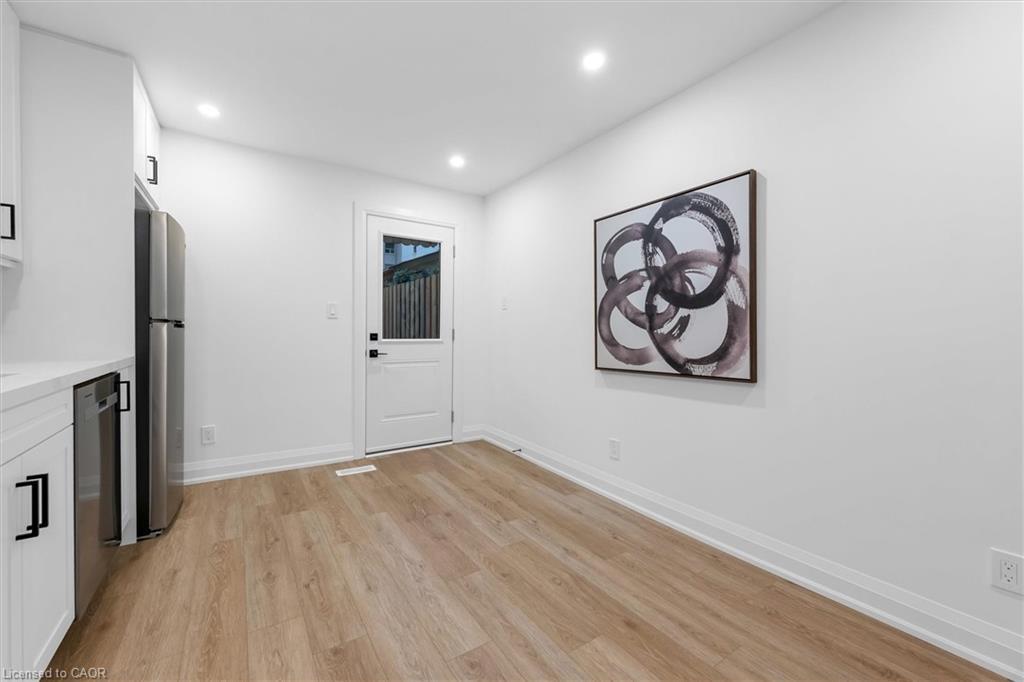 9 Ford Street, Hamilton, ON - Indoor