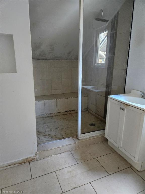 4352 Otter Street, Niagara Falls, ON - Indoor