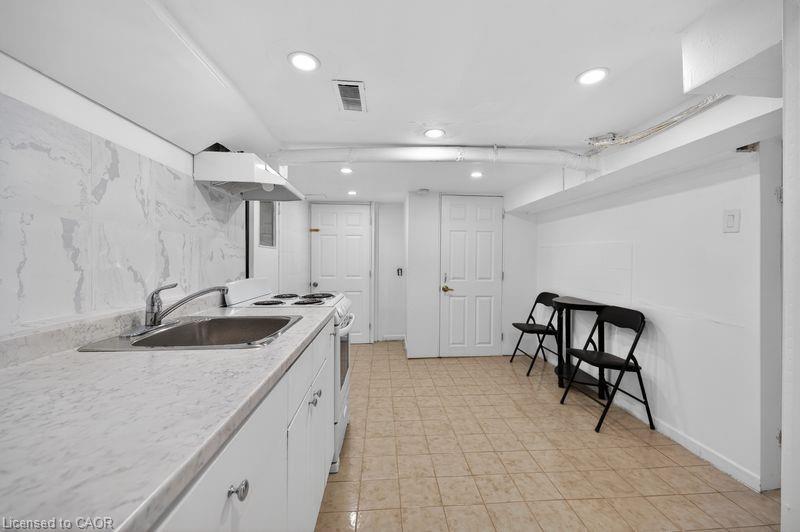 Lower Lvl-44 Aldridge Street, Hamilton, ON - Indoor