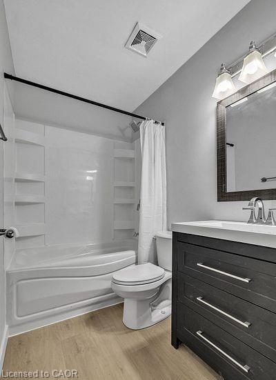 11-78 Bee Street, Woodstock, ON - Indoor Photo Showing Bathroom