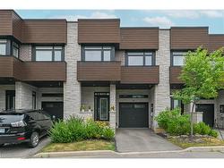 15-35 Midhurst Heights Hamilton, ON L8J 0K9