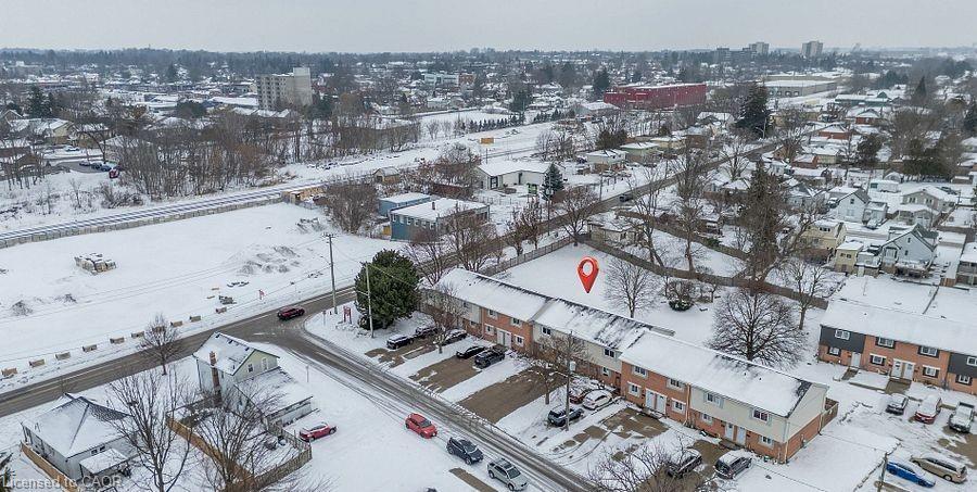6-125 Bay Street, Woodstock, ON - Outdoor With View