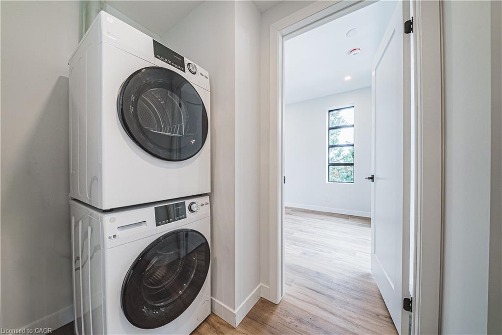 308-555 Sanatorium Road, Hamilton, ON - Indoor Photo Showing Laundry Room