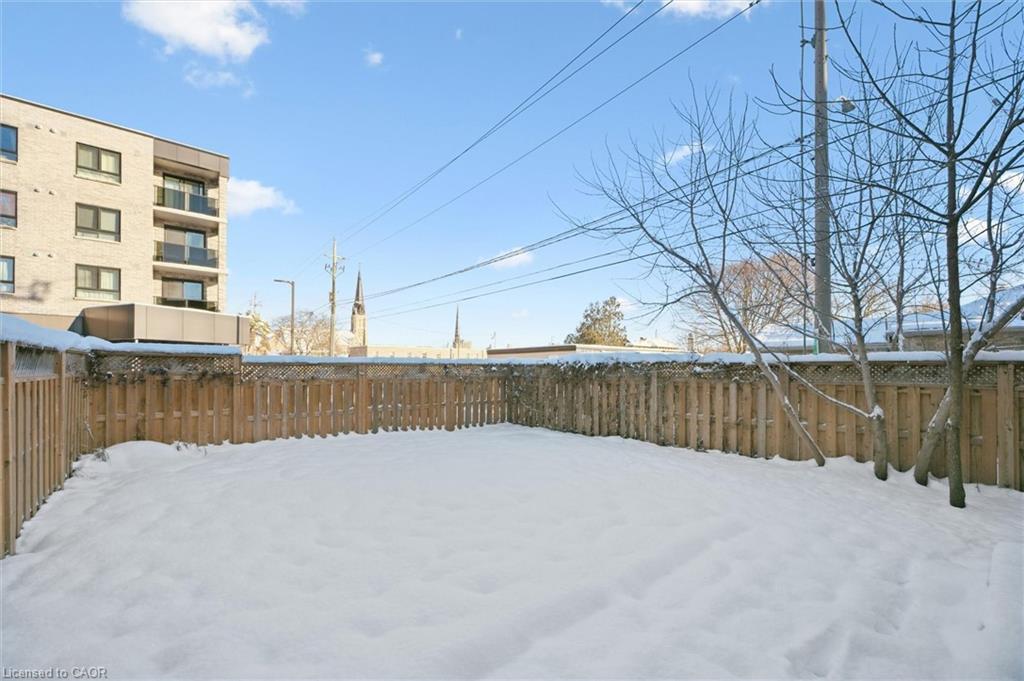 16-18 St Andrews Street, Cambridge, ON - Outdoor