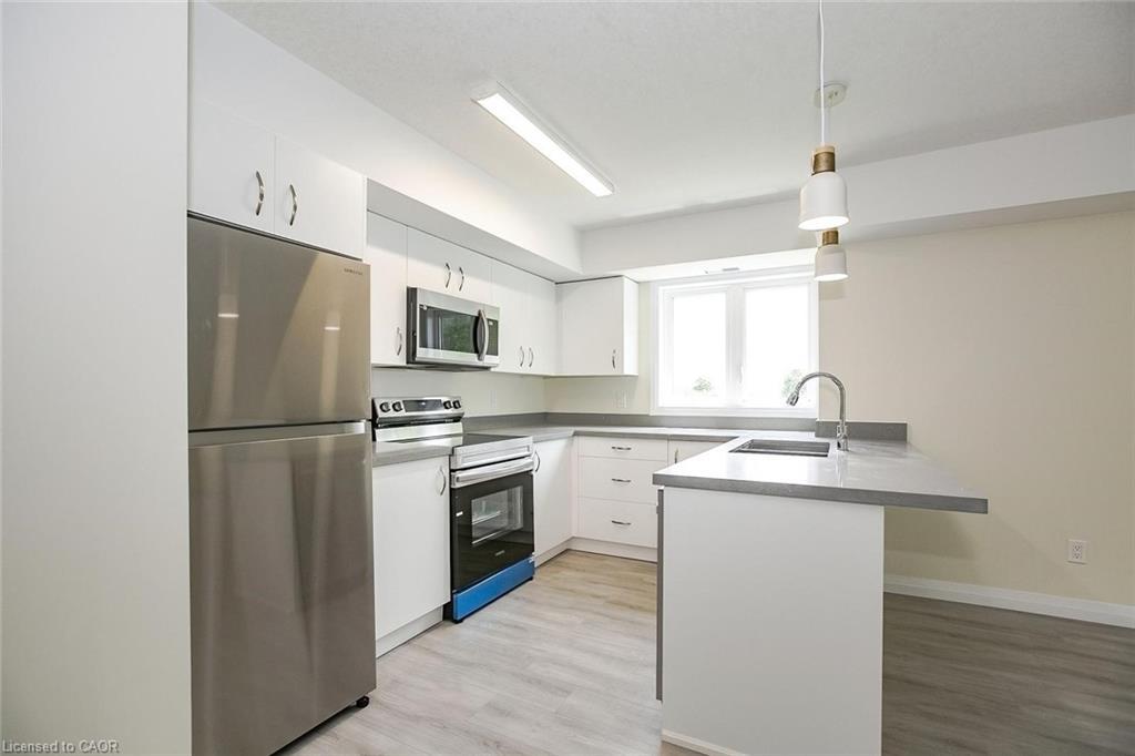 63-370 Fisher Mills Road, Cambridge, ON - Indoor Photo Showing Kitchen With Stainless Steel Kitchen With Upgraded Kitchen