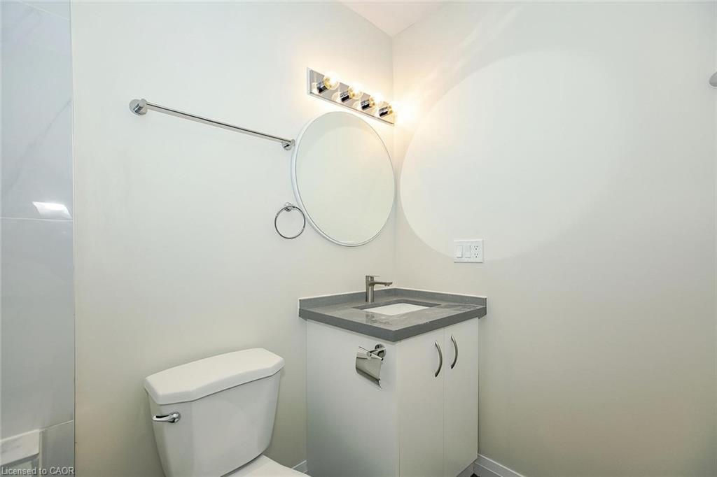 63-370 Fisher Mills Road, Cambridge, ON - Indoor Photo Showing Bathroom