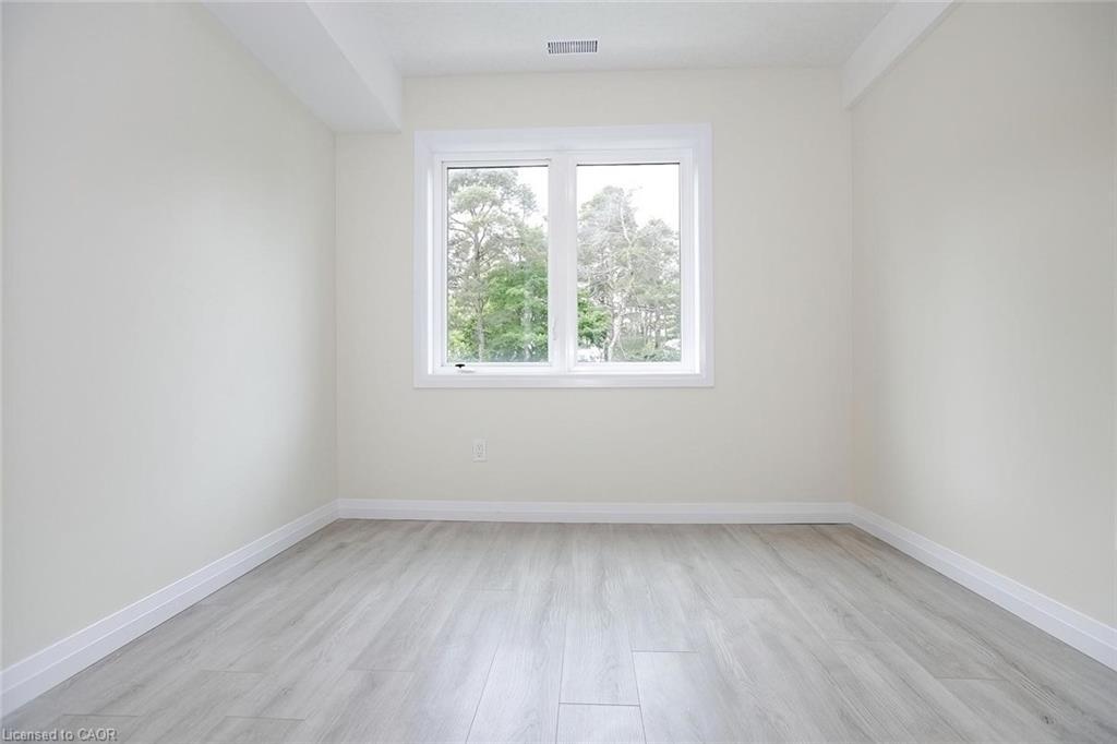 63-370 Fisher Mills Road, Cambridge, ON - Indoor Photo Showing Other Room