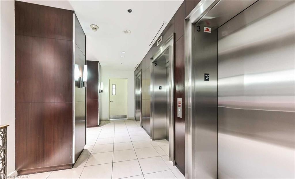 2306-36 Lee Centre Drive, Toronto, ON - Indoor Photo Showing Other Room