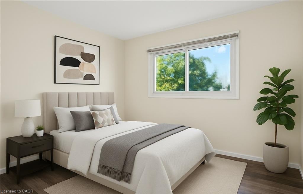 Unit B-154 Montgomery Road, Kitchener, ON - Indoor Photo Showing Bedroom