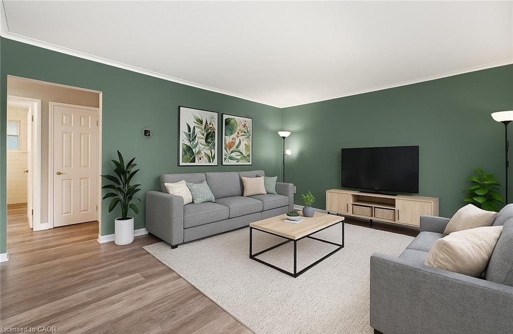 Unit B-154 Montgomery Road, Kitchener, ON - Indoor Photo Showing Living Room