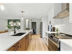 374 Magnolia Drive Hamilton, ON L9C 6N7