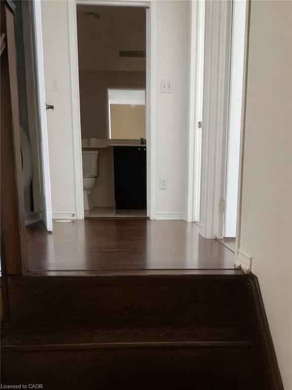 8-2579 Sixth Line, Oakville, ON - Indoor Photo Showing Other Room