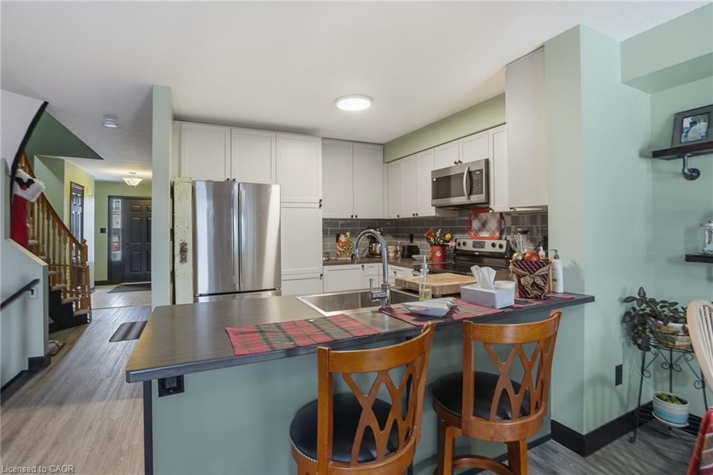 80 Foxborough Drive, Ancaster, ON - Indoor Photo Showing Kitchen
