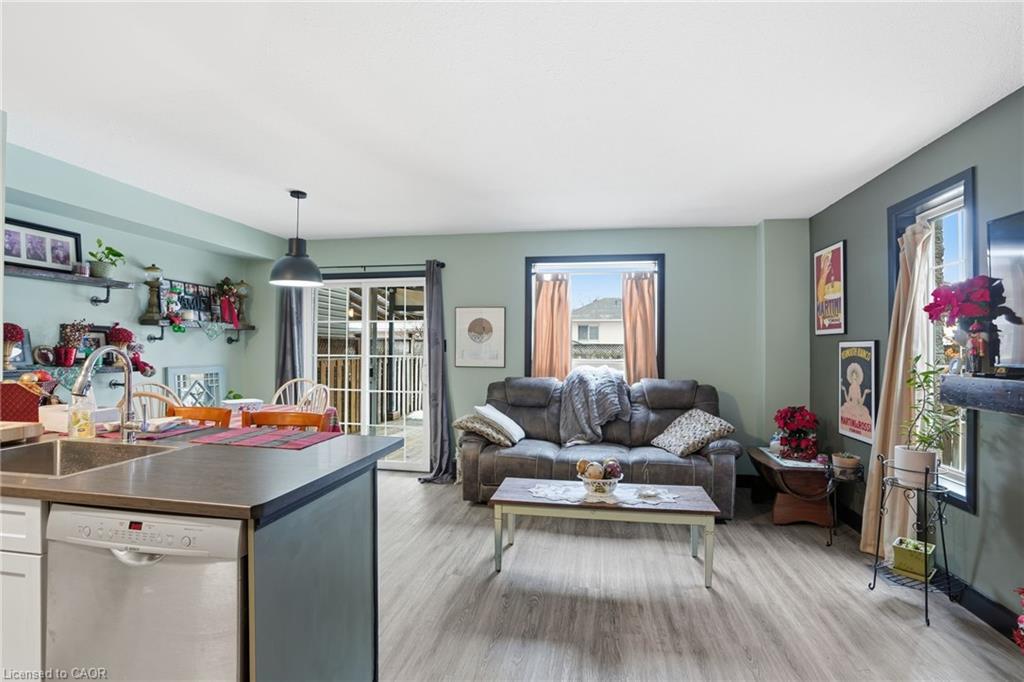 80 Foxborough Drive, Ancaster, ON - Indoor Photo Showing Living Room