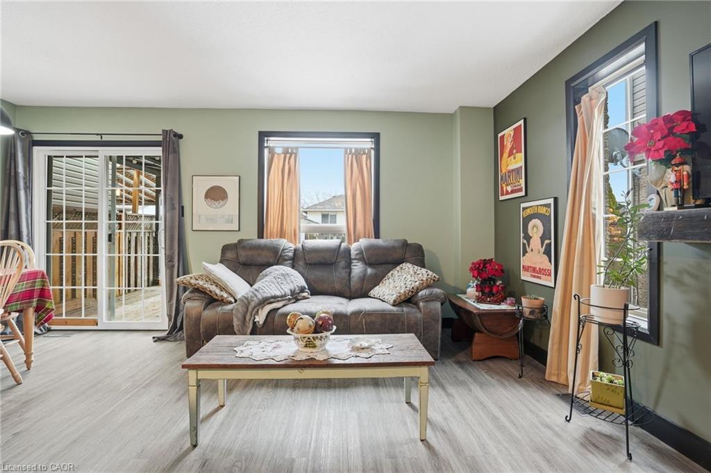 80 Foxborough Drive, Ancaster, ON - Indoor Photo Showing Living Room