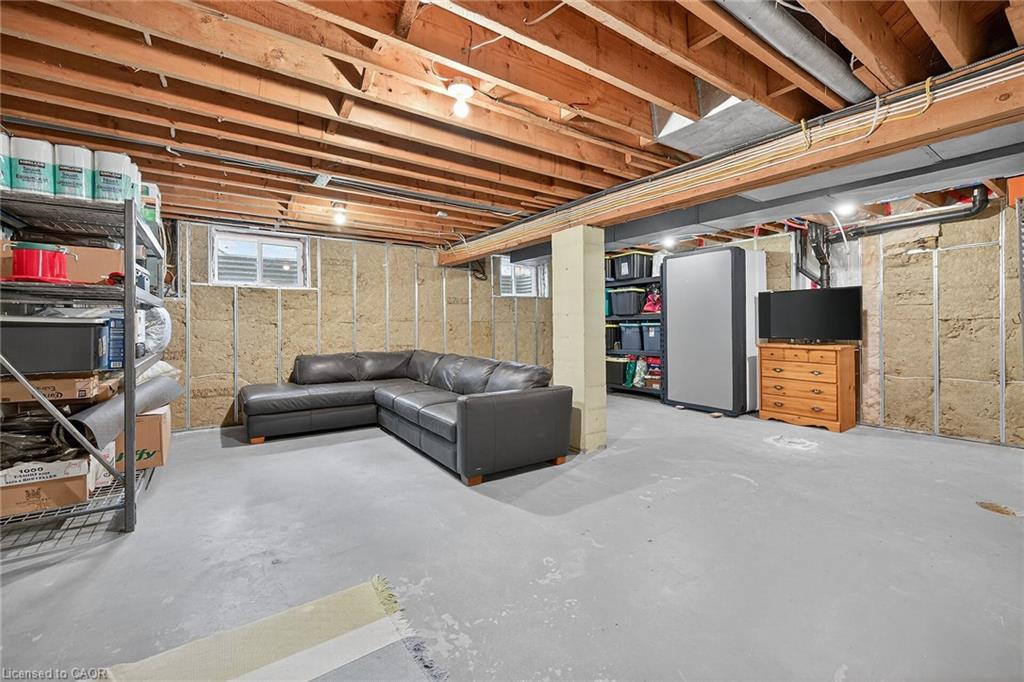 233 Townsend Avenue, Burlington, ON - Indoor Photo Showing Basement