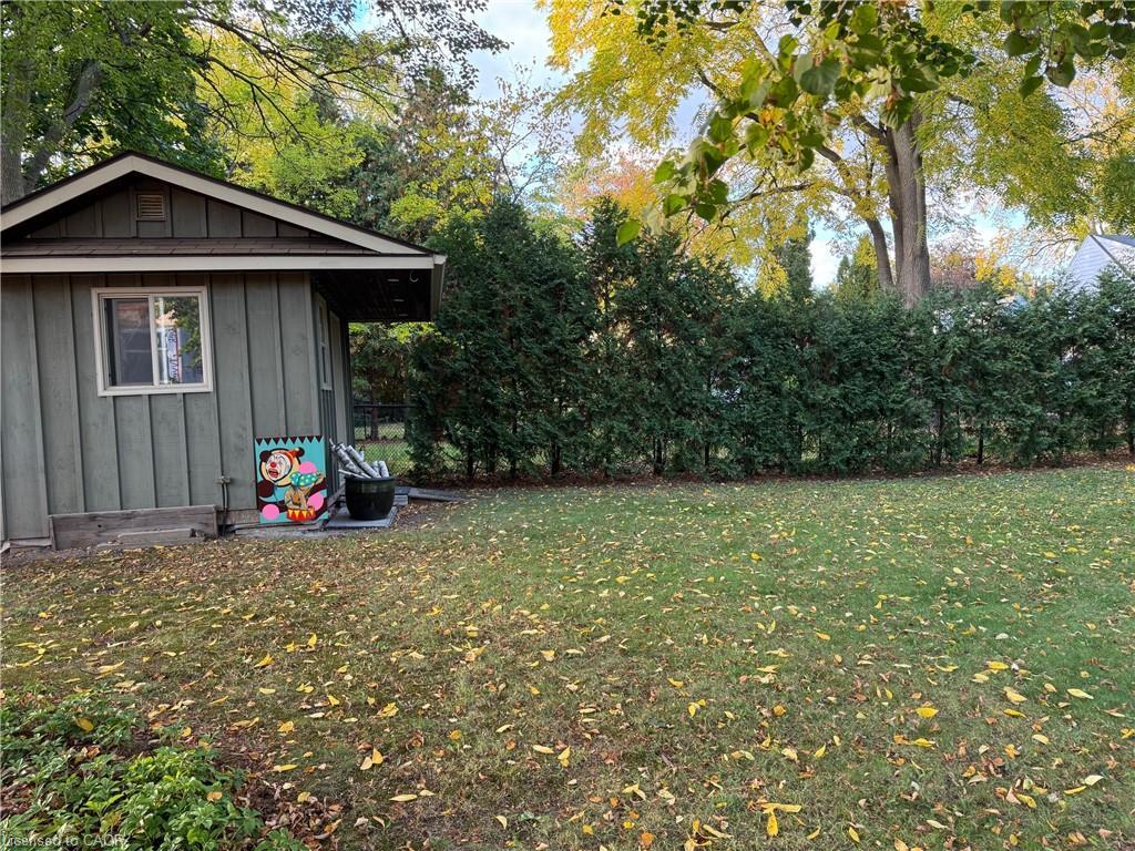 233 Townsend Avenue, Burlington, ON - Outdoor