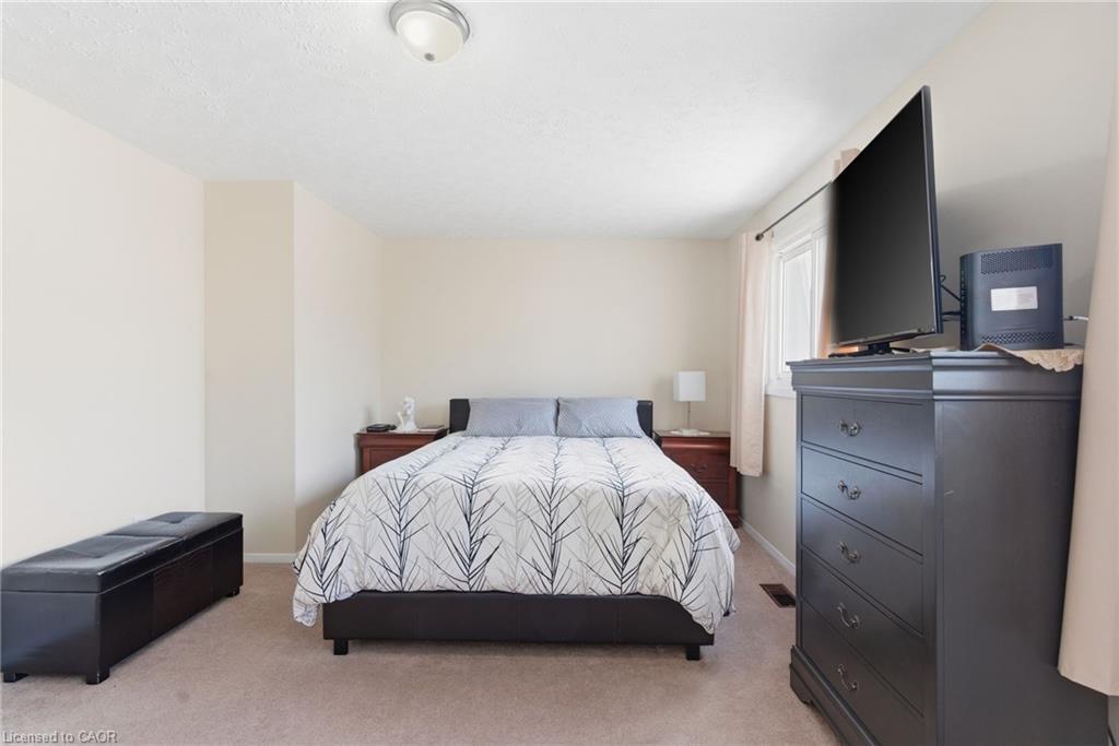 116-185 Denistoun Street, Welland, ON - Indoor Photo Showing Bedroom