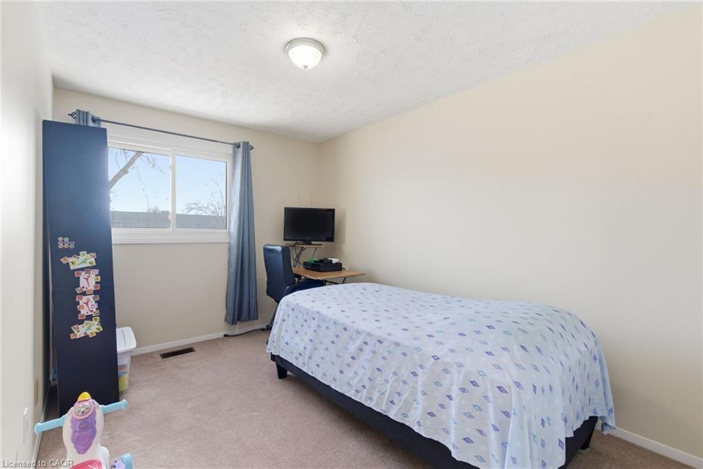 116-185 Denistoun Street, Welland, ON - Indoor Photo Showing Bedroom