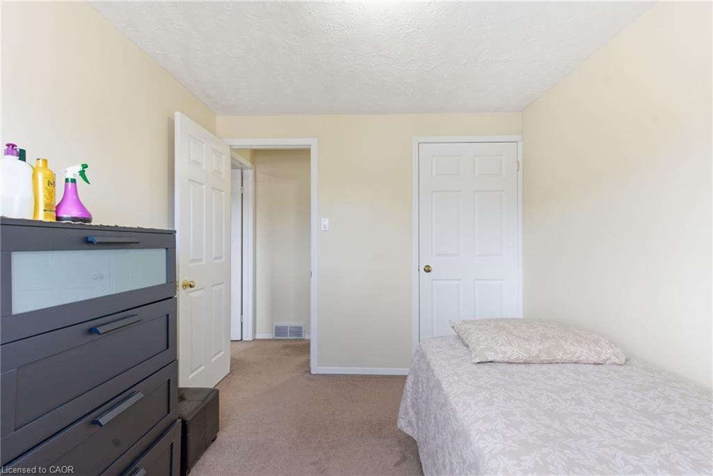 116-185 Denistoun Street, Welland, ON - Indoor Photo Showing Bedroom