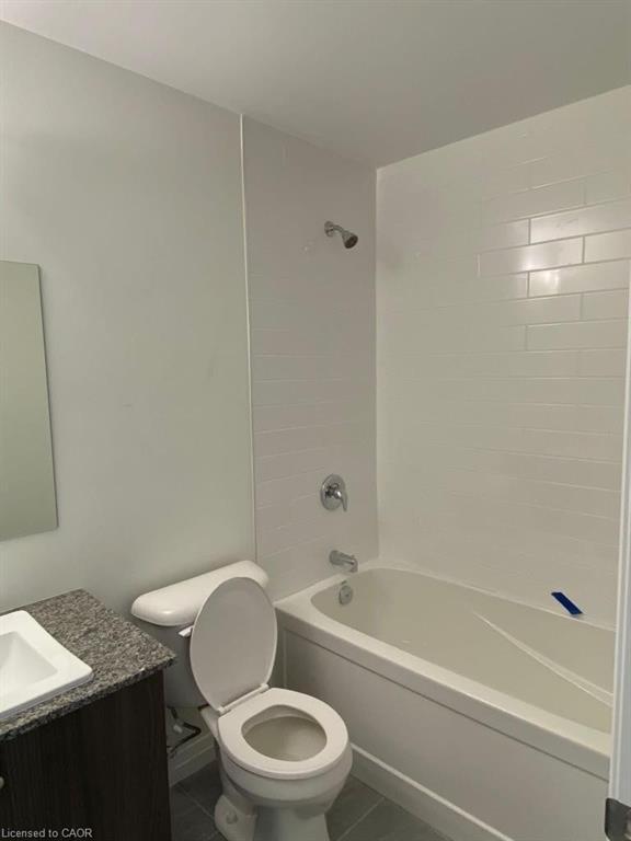 402-108 Garment Street, Kitchener, ON - Indoor Photo Showing Bathroom